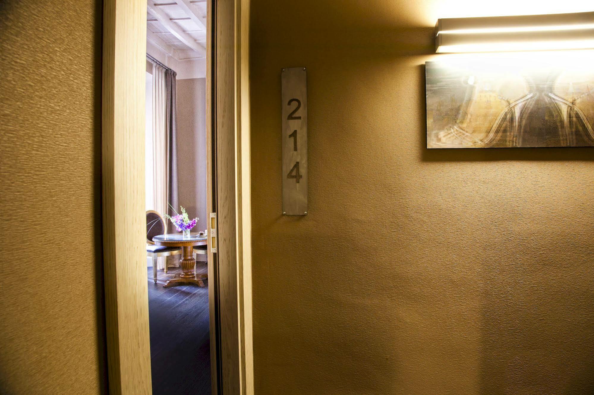 Corso 12 Roma Bed & Breakfast Exterior photo